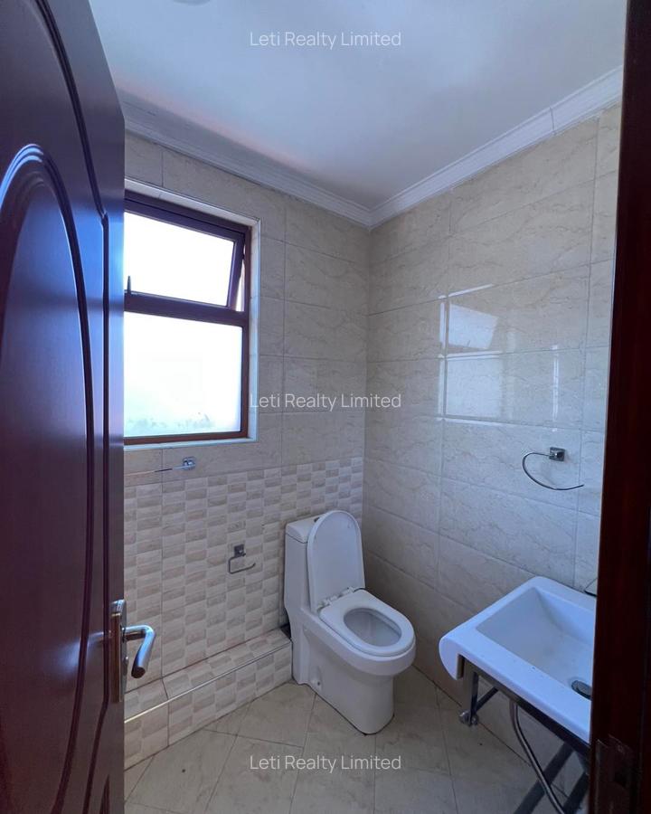 5 Bed Townhouse with En Suite in Lavington - 10