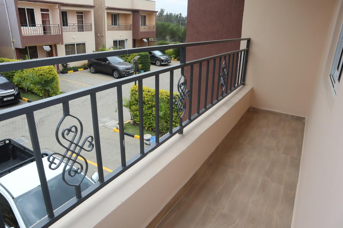 4 Bed Villa with En Suite at Near Gateway Mall - 15