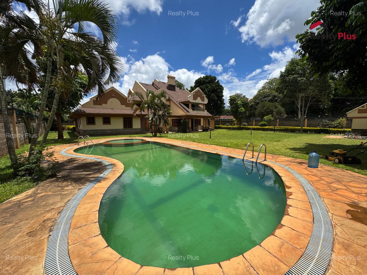 5 Bed Townhouse with En Suite in Runda - 1