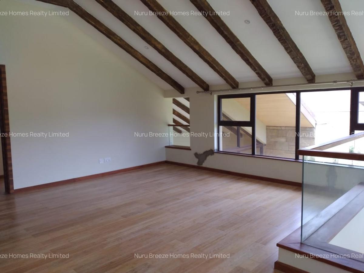 4 Bed Townhouse with En Suite in Karen - 2