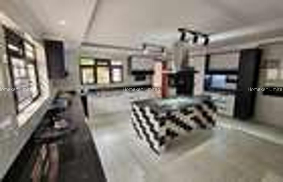 5 Bed House with Garden at Old Runda - 4