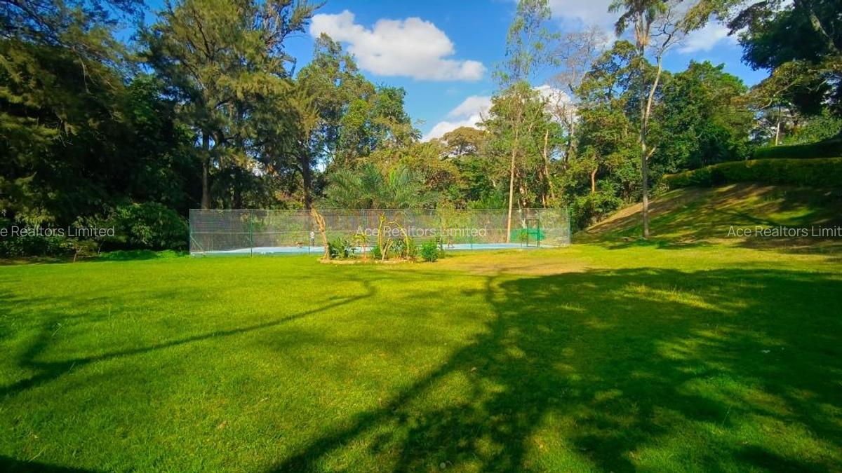 6 Bed House with En Suite at Old Muthaiga Golf Club Nairobi - 17