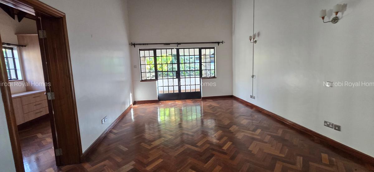 5 Bed Townhouse with En Suite at Lavington Mall - 5