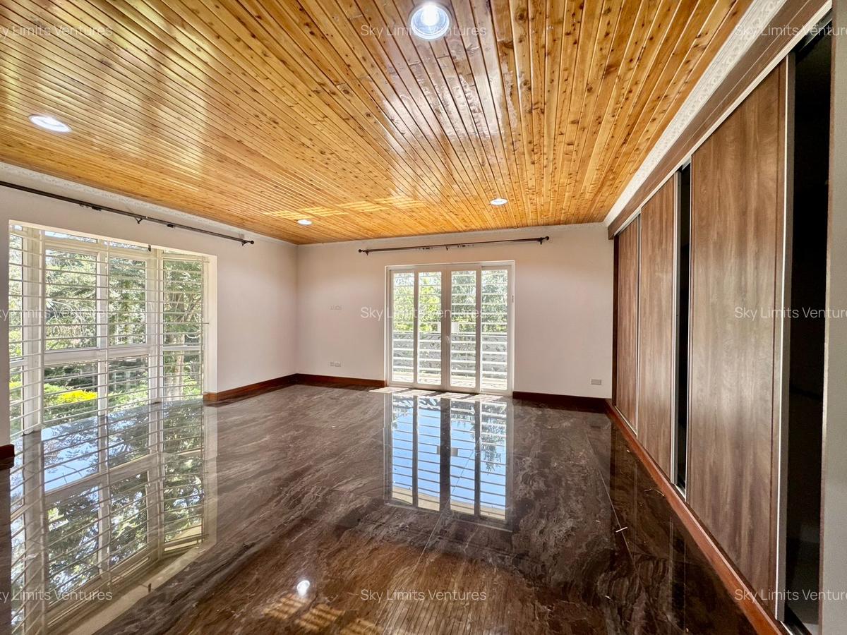 5 Bed Townhouse with Staff Quarters in Rosslyn - 10