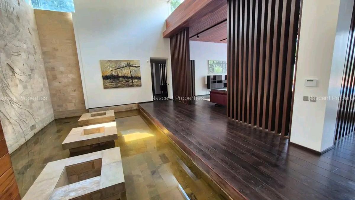 6 Bed House with En Suite in Loresho - 2