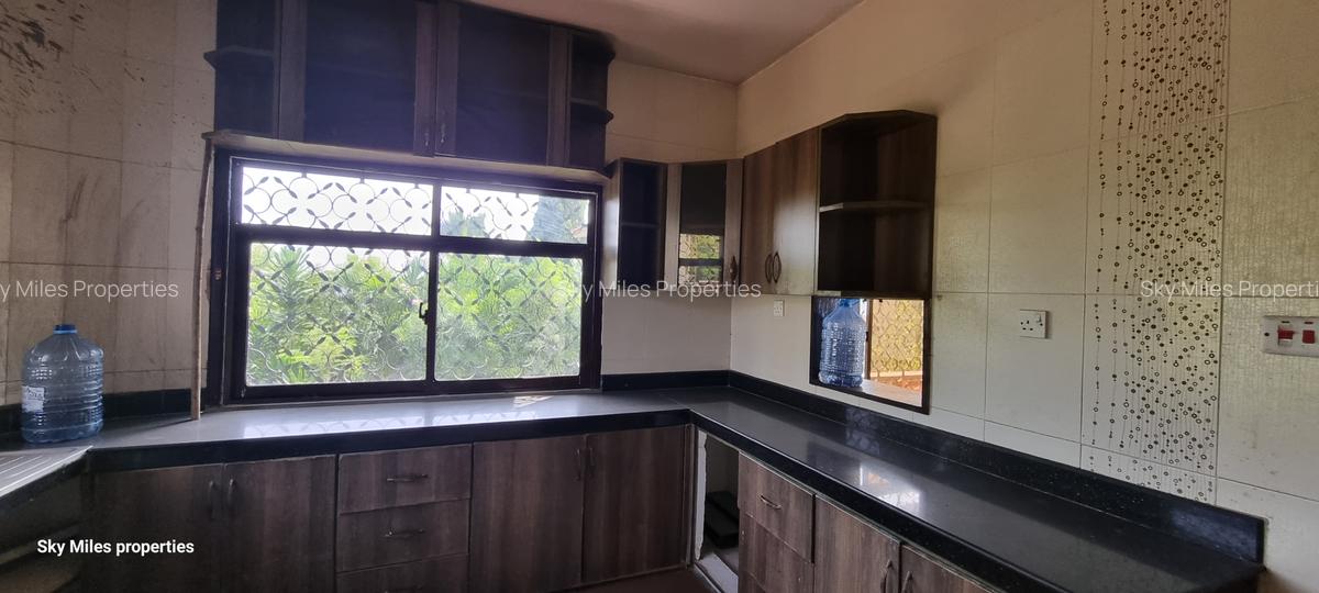 4 Bed House with En Suite at Portreitz - 15