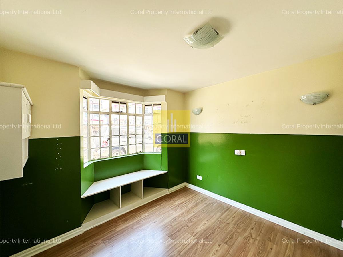 4 Bed Apartment with En Suite in Kilimani - 11