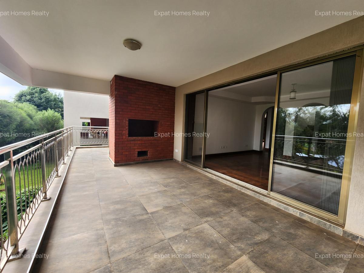 5 Bed Villa with En Suite in Lavington - 14