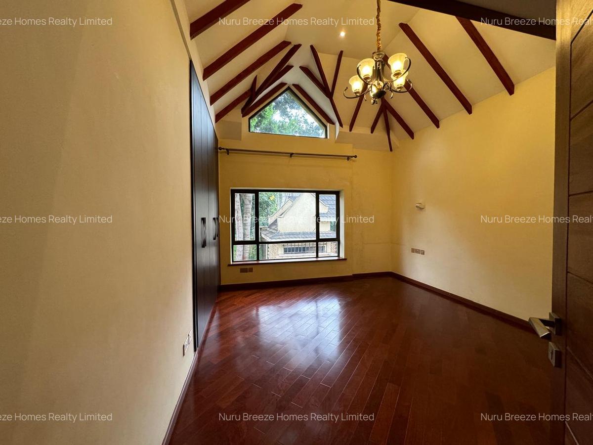 5 Bed Townhouse with En Suite in Lavington - 5