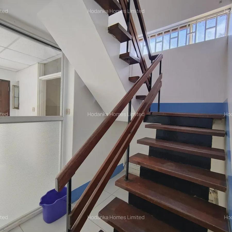 Commercial Property with Service Charge Included in Kilimani - 5