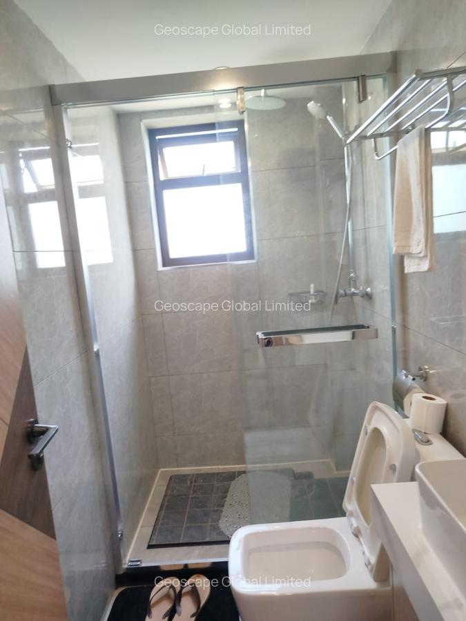 3 Bed Apartment with En Suite in Riverside - 4