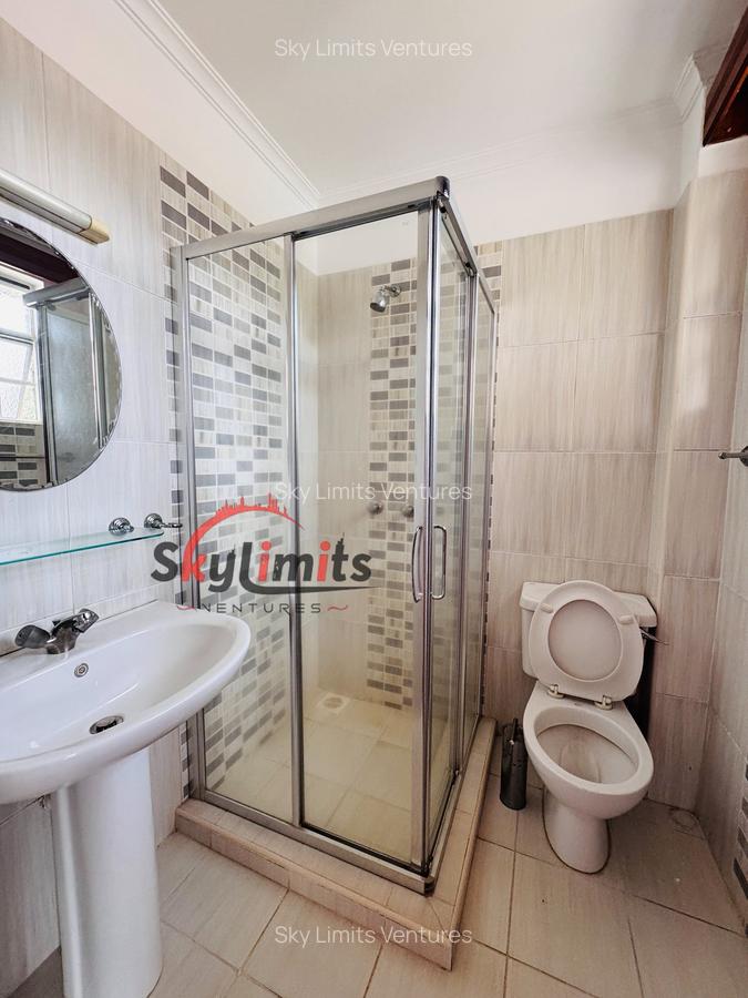 4 Bed Townhouse with En Suite in Nyari - 11