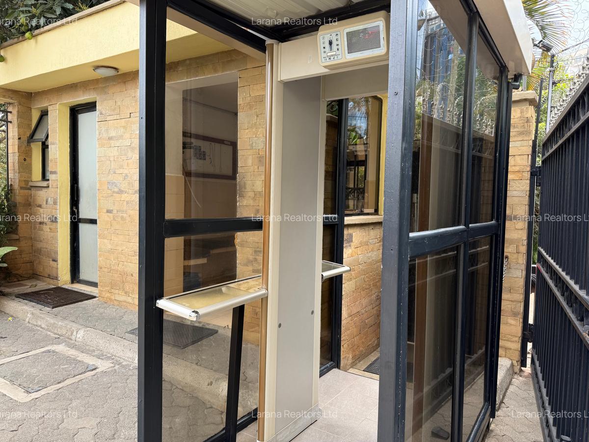 3,500 ft² Office with Backup Generator at Lantana Rd - 16