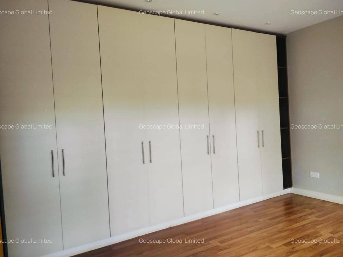 4 Bed Townhouse with En Suite in Loresho - 11