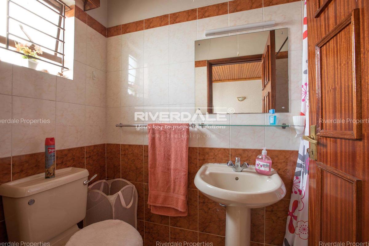 4 Bed Townhouse with En Suite in Westlands Area - 8