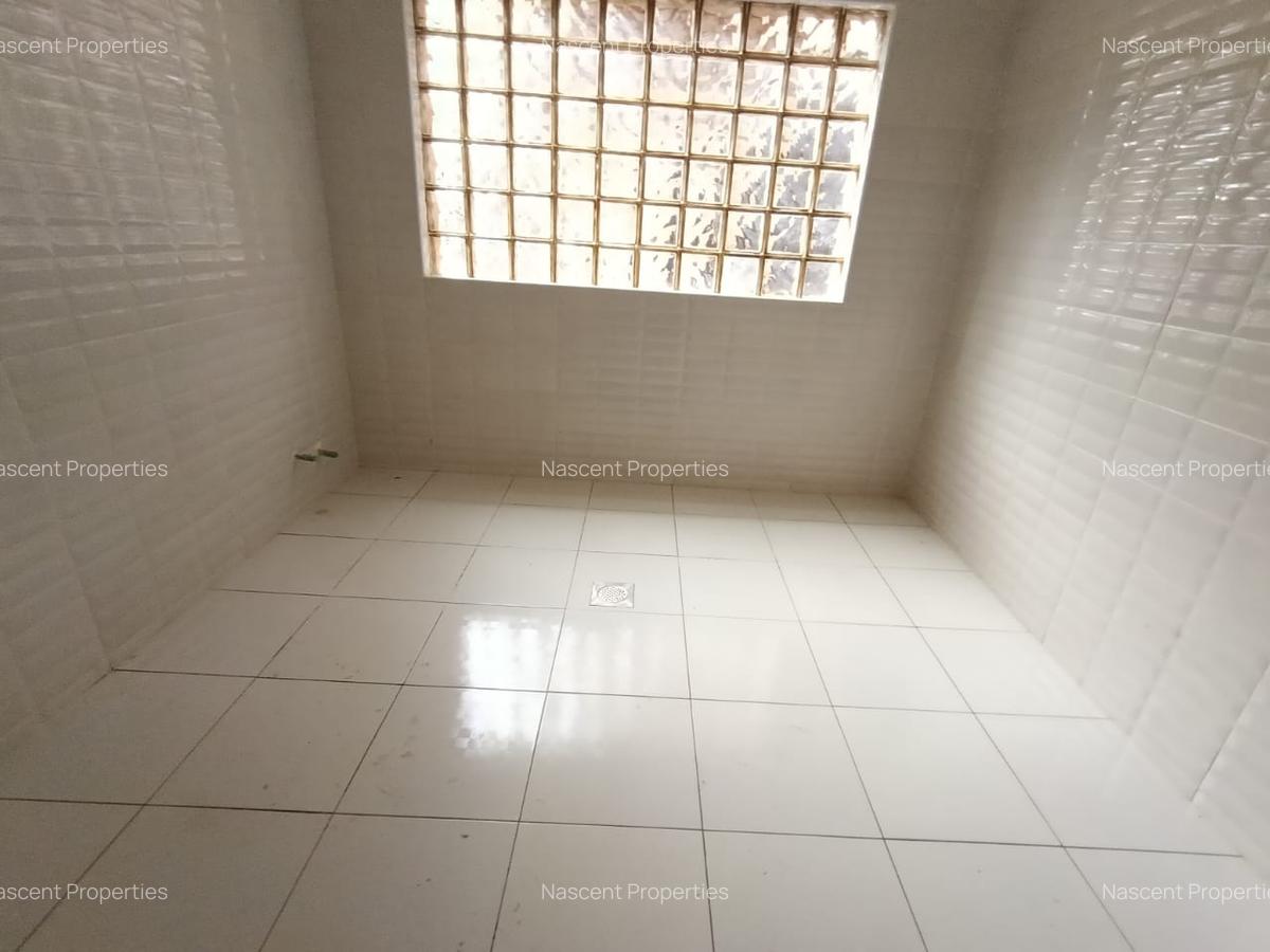 5 Bed Villa with En Suite in Lavington - 9