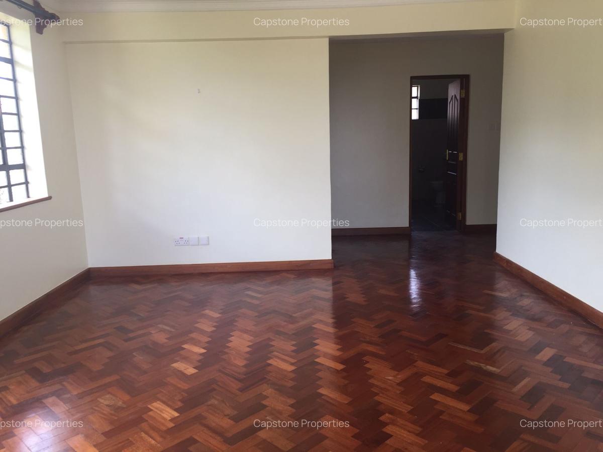 4 Bed Townhouse with En Suite in Kitisuru - 12