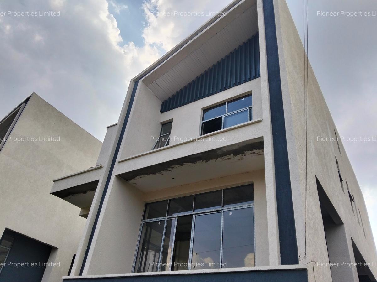 6 Bed House with En Suite at New Runda - 15