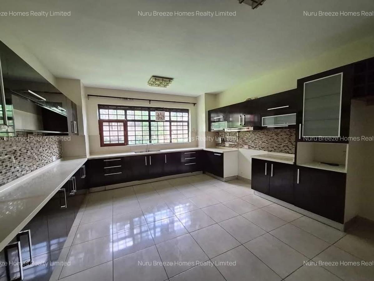 5 Bed Townhouse with En Suite in Kiambu Road - 3