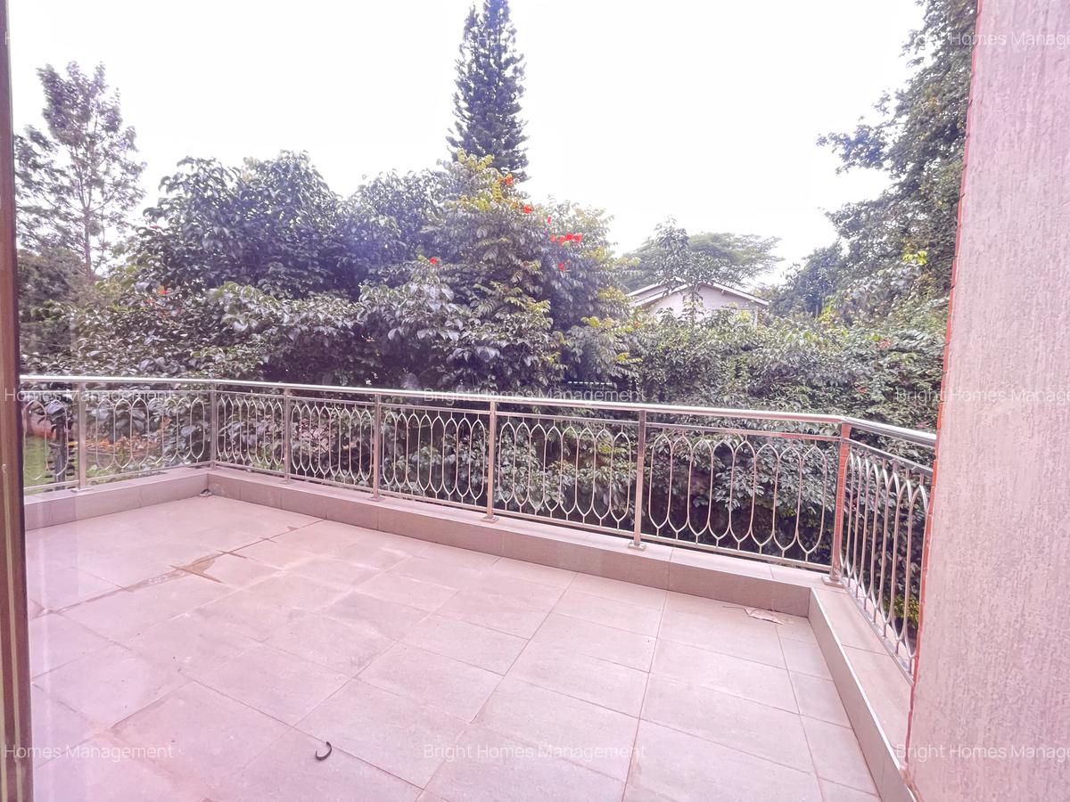 5 Bed Townhouse with En Suite in Lavington - 13
