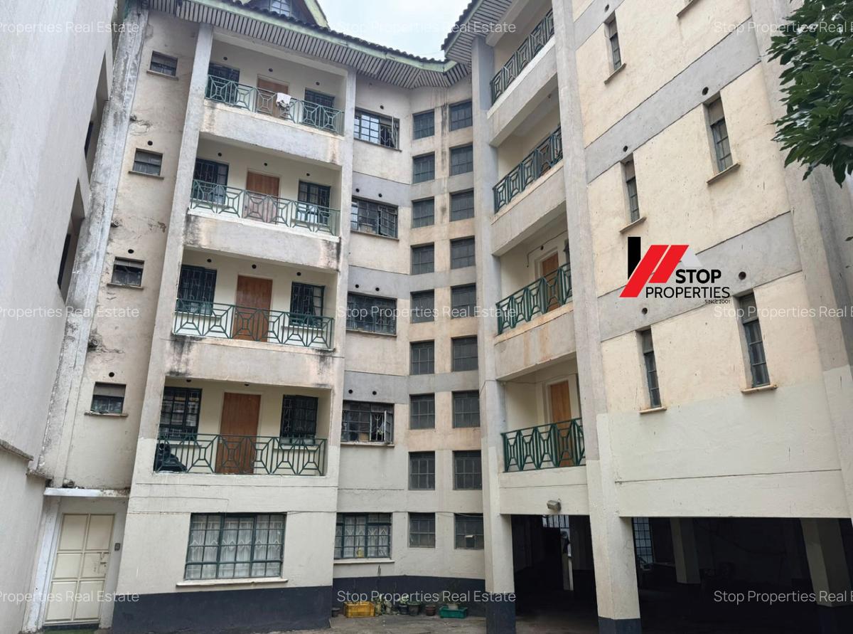 2 Bed Apartment with En Suite at City Park Estate - 3