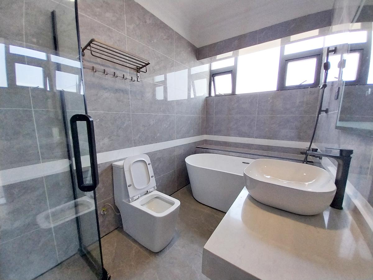 3 Bed Apartment with Swimming Pool in Kileleshwa - 11