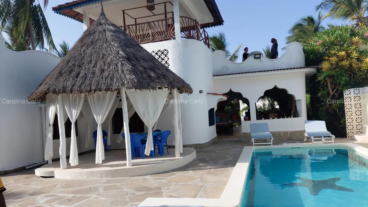 3 Bed House with En Suite in Watamu - 1