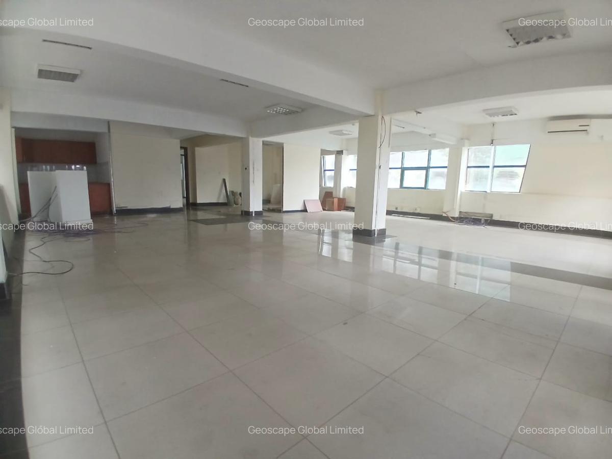 3,200 ft² Office with Parking in Kilimani - 3
