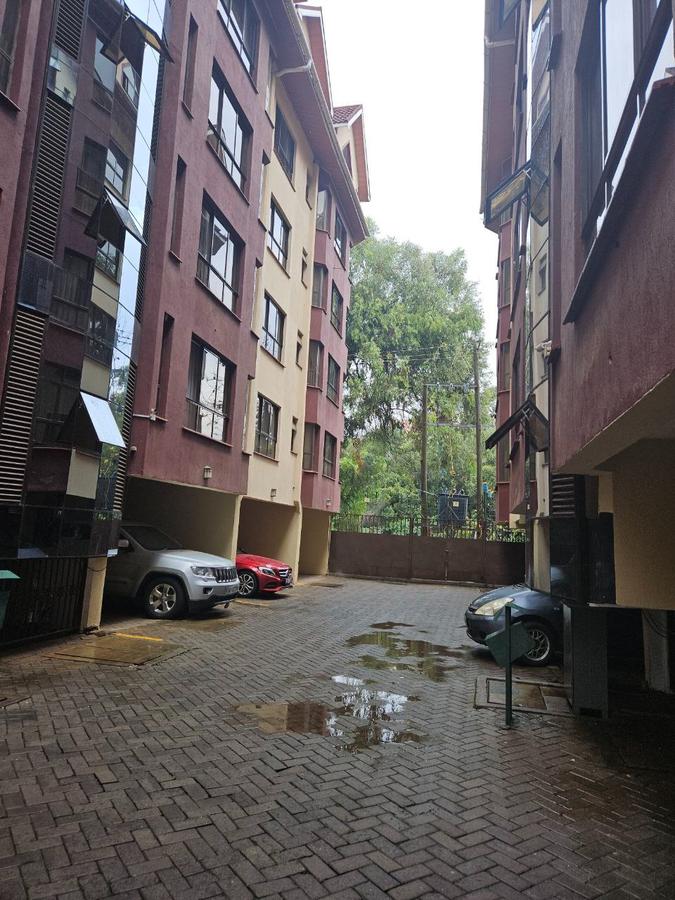 3 Bed Townhouse with En Suite in Lavington - 5