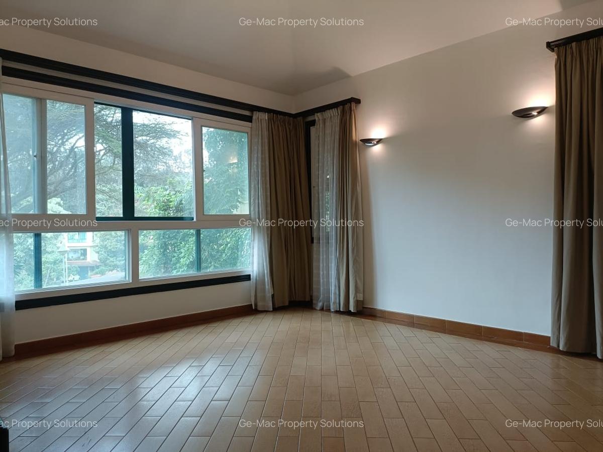 3 Bed House with En Suite in Spring Valley - 12