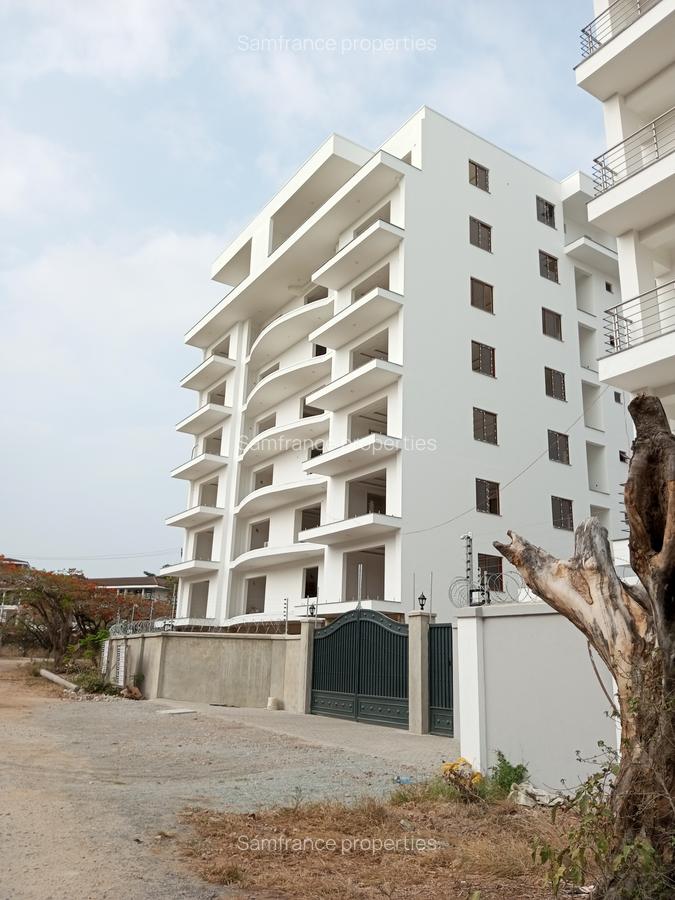 3 Bed Apartment with En Suite at Baobab Road - 6