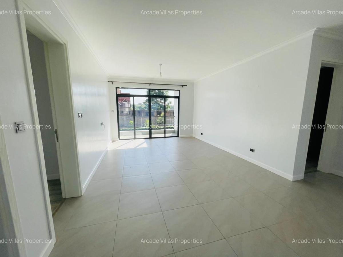 4 Bed Villa with En Suite in Runda - 19