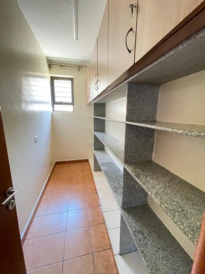 5 Bed Townhouse in Lavington - 9