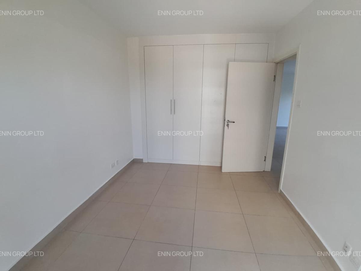 2 Bed Apartment with En Suite in Lavington - 2