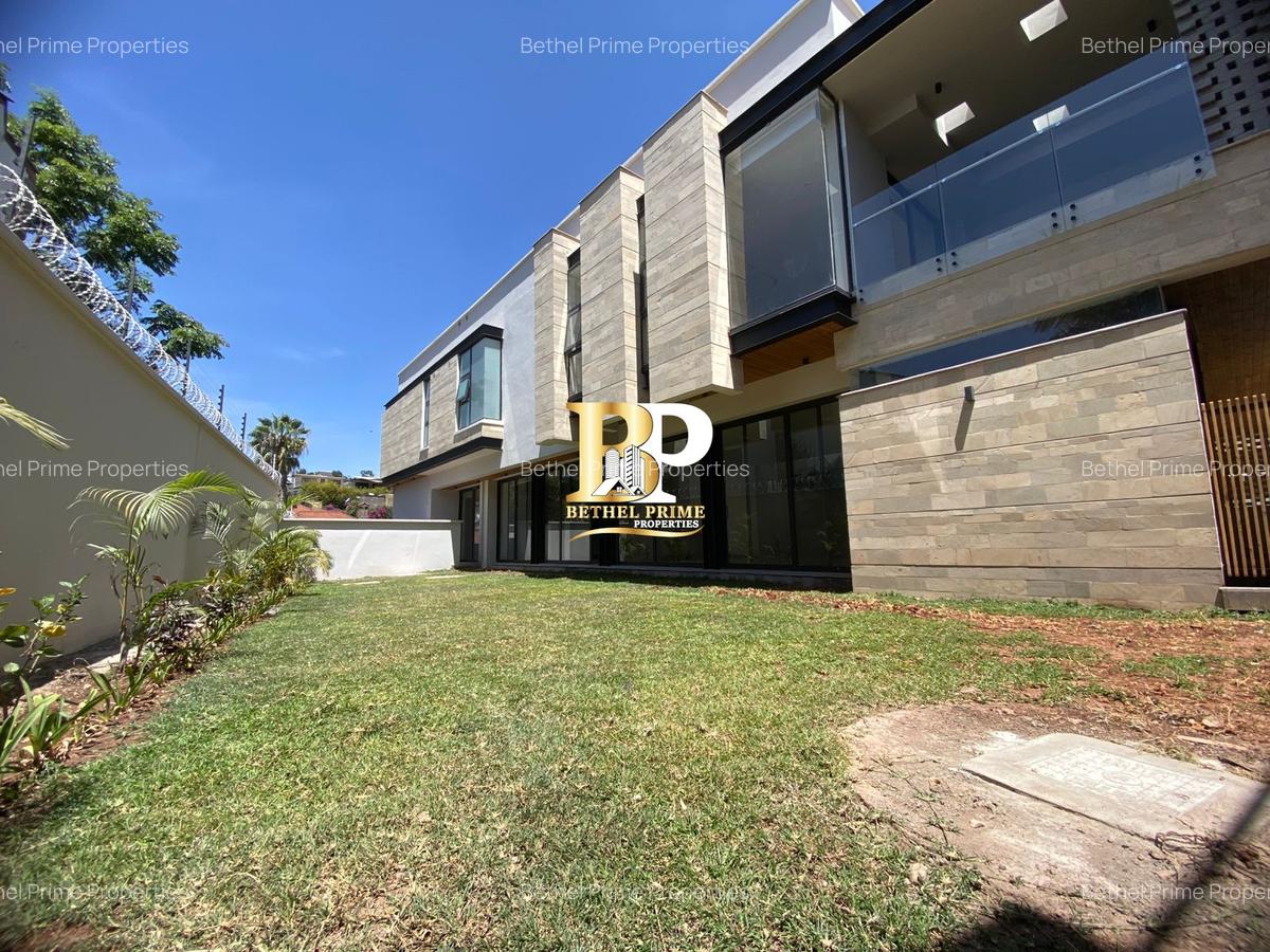 5 Bed Villa with En Suite at Grevillea Groove - 11