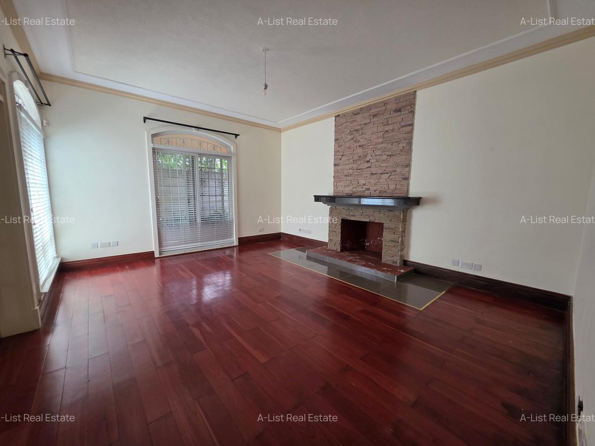 4 Bed Townhouse with En Suite at Kitisuru Road - 11