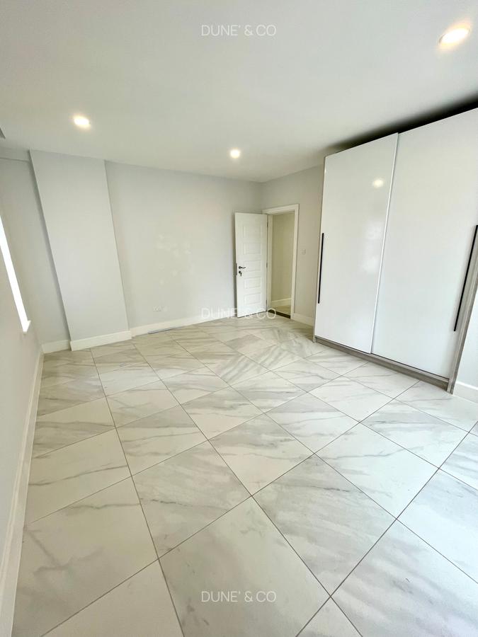 Serviced 1 Bed Apartment with En Suite in Westlands Area - 12