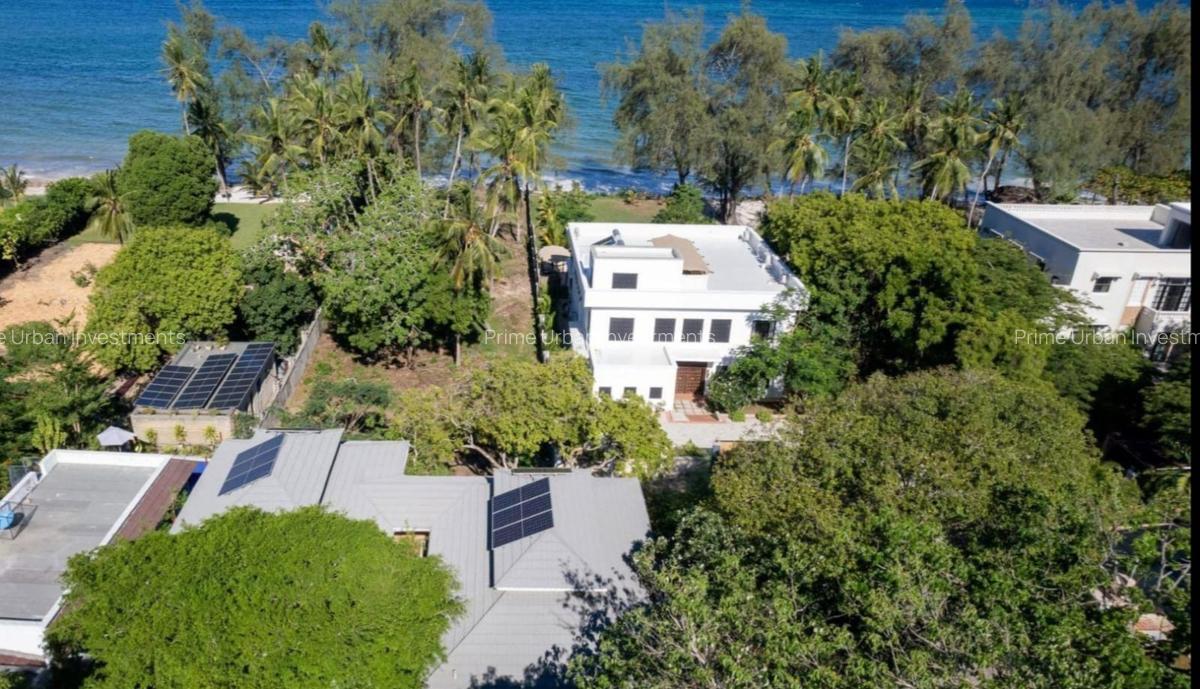 8 Bed House with En Suite in Diani - 15