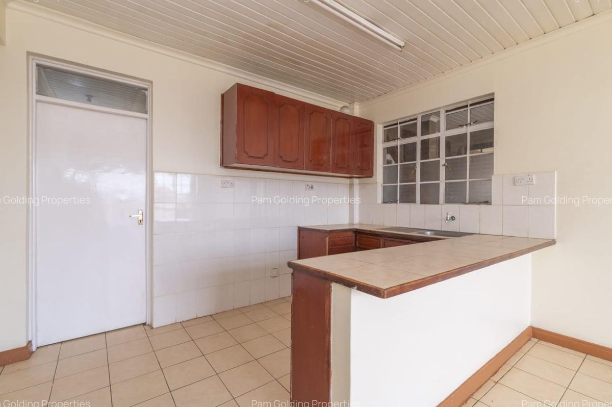 3 Bed Apartment with En Suite in Thika - 4