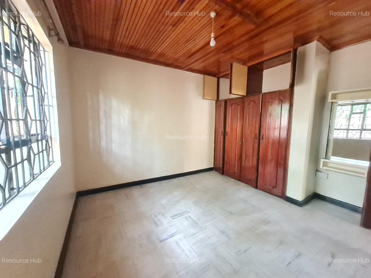 3 Bed House with Garden at Near Hilcrest - 14
