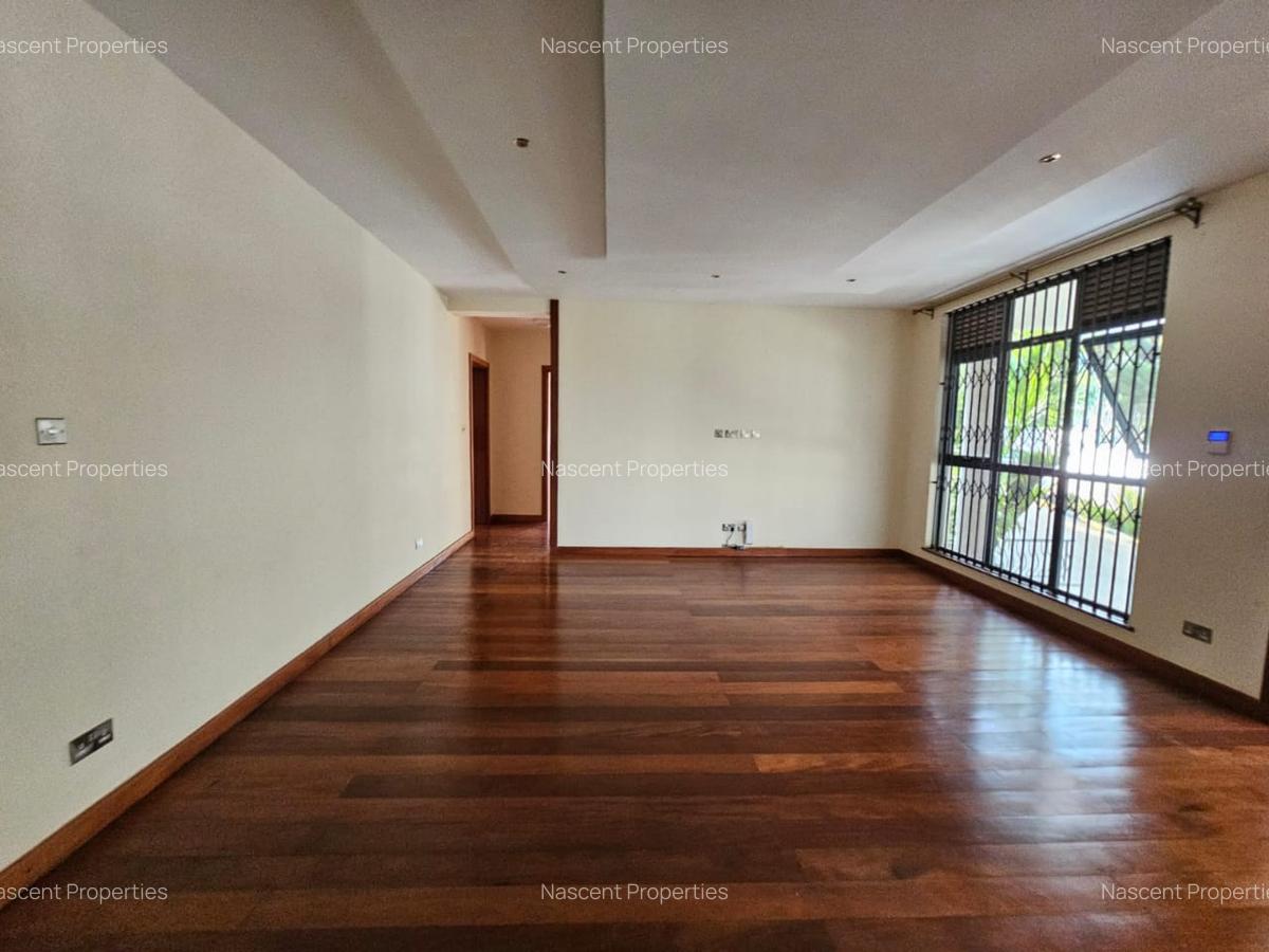 7 Bed House with En Suite in Nyari - 6