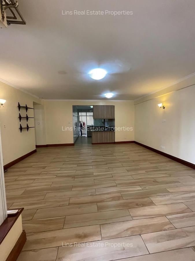 Serviced 4 Bed Apartment with En Suite in Parklands - 12
