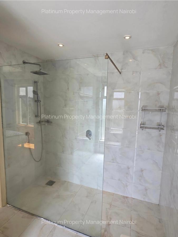 Furnished 2 Bed Apartment with En Suite at Chilly Breeze Apartments - 10