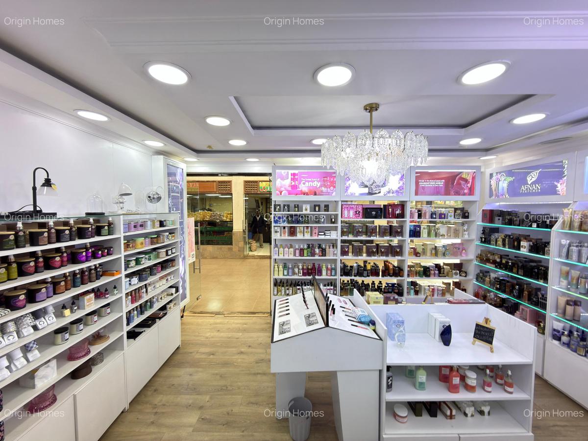 975 ft² Commercial Property with Service Charge Included at Ngong Road - 2