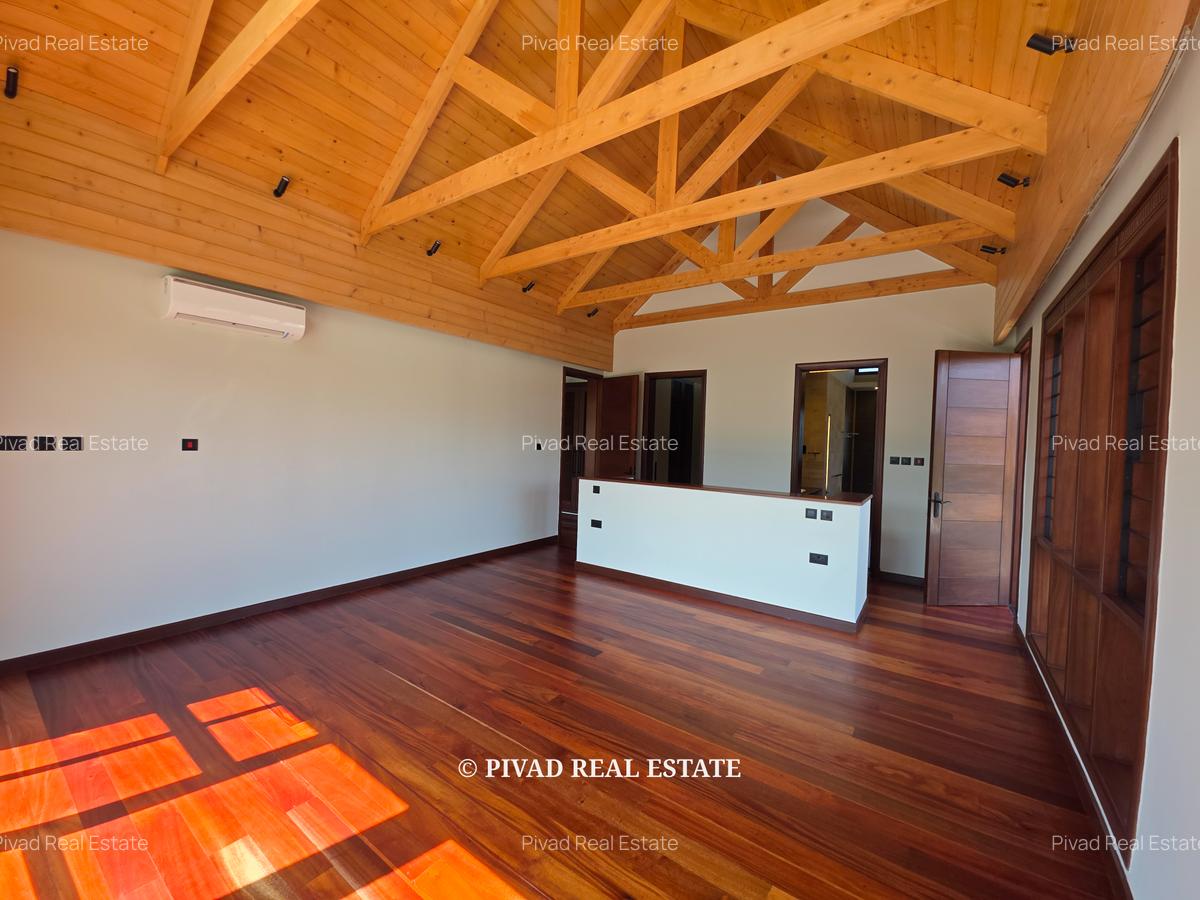 4 Bed House with Swimming Pool in Runda - 12