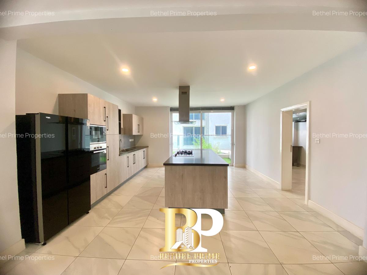 3 Bed Apartment with En Suite in Rhapta Road - 3