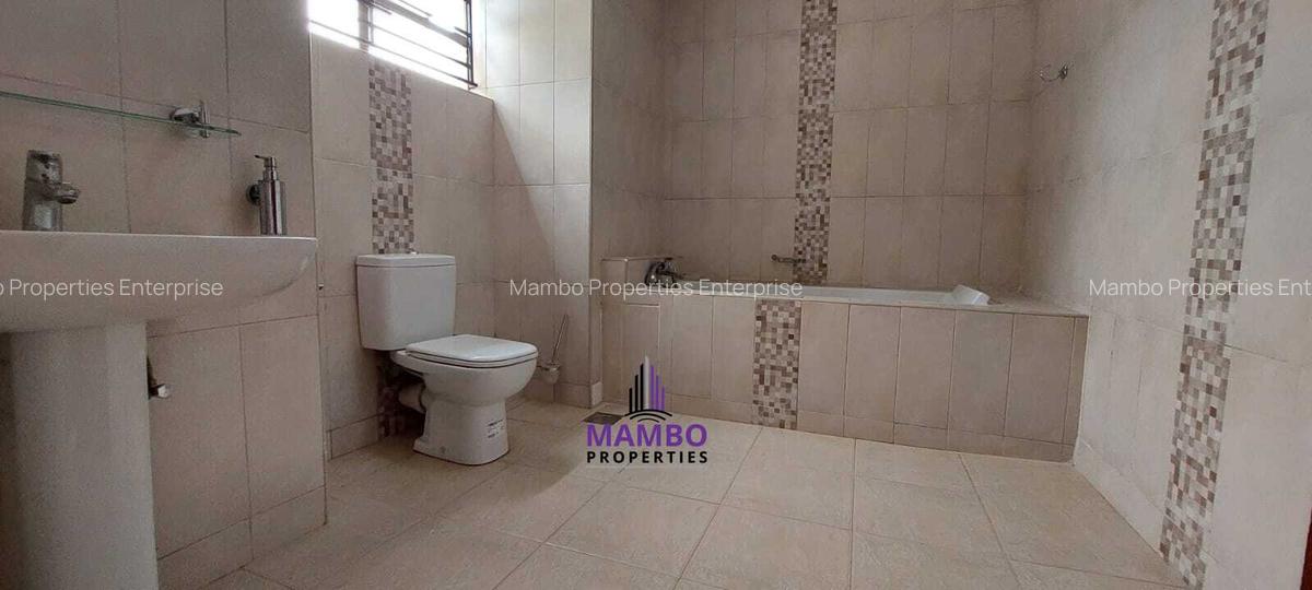 4 Bed House with En Suite at Daisy - 13