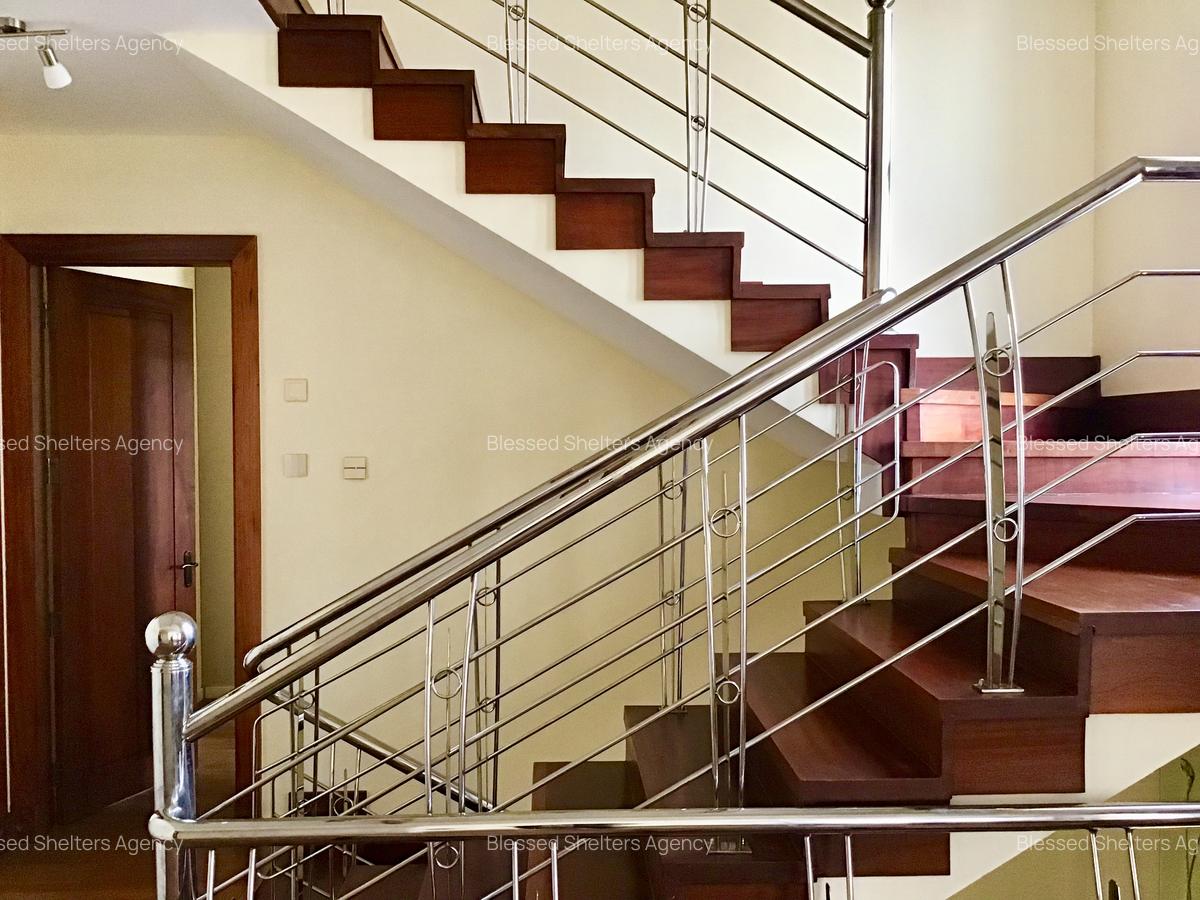 4 Bed Villa with En Suite in Kiambu Road - 12