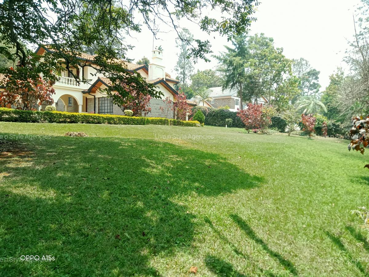 5 Bed House with En Suite in Runda - 2