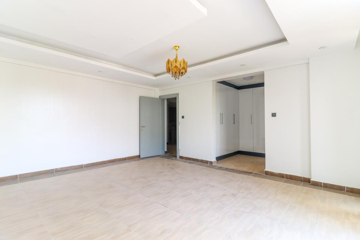 5 Bed Apartment with En Suite in Kilimani - 14